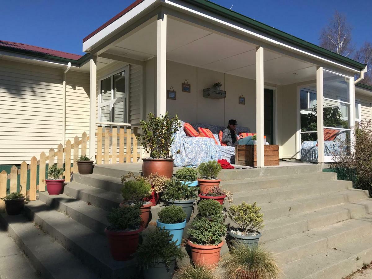 Tailor Made Tekapo Accommodation - Hostel Lake Tekapo Exterior photo
